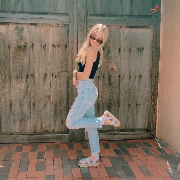ava_anderson_